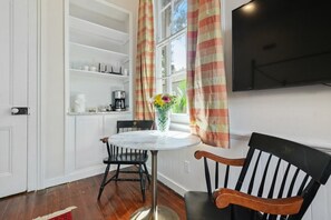 Dining - Charmed 1886 Garden District (New Orleans)