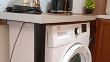 Apartment, 1 Bedroom, Accessible, Mountain View | Interior