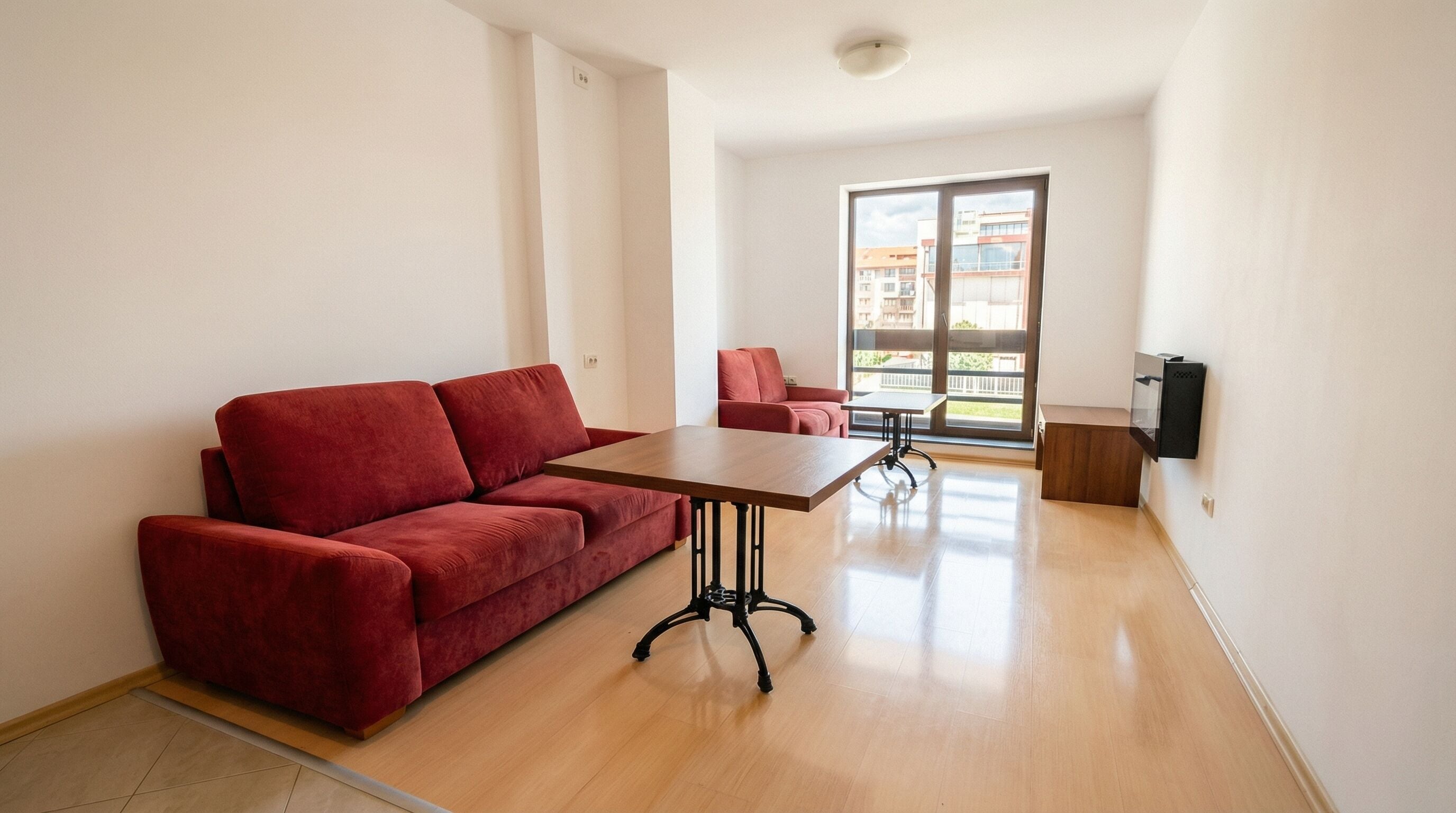 Apartment, 1 Bedroom, Accessible, Mountain View | Living room