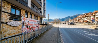 Mountain Paradise 4 - 1 Bedroom - Gondola, 100m Away - Washer