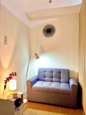 Living area - Condo that is close to fun and socialize landmarks; Malls, parks and etc. (Taguig)