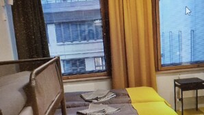 Unclassified image, 3 of 16, button - Moi Aikatalo Hostel (Helsinki)