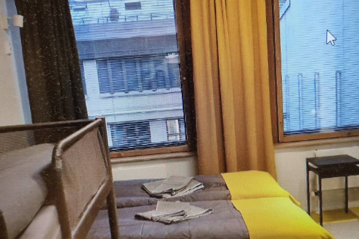 Quadruple Room | Soundproofing, iron/ironing board (on request), free WiFi, bed sheets