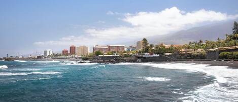 Una playa cerca