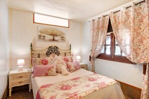 1 bedroom, iron/ironing board, free WiFi, bed sheets - Vacation Home 'Los Diablitos 5' with Mountain View, Shared Terrace and Wi-Fi (Santa Cruz de Tenerife)