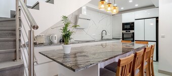Holiday Home 'Marés' with Shared Pool, Wi-Fi and Air Conditioning