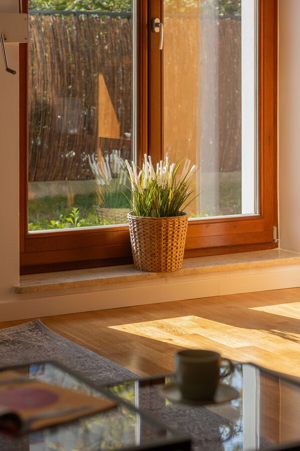 Living area - Apartament z 2 Sypialniami by Renters (Warsaw)