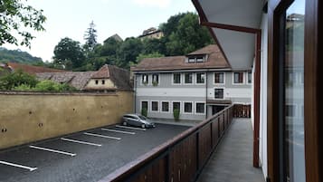 Esterni