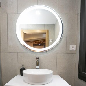 Executive Apartment | Bathroom