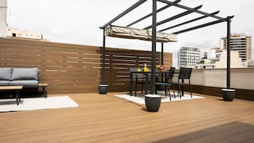 Deluxe Apartment | Terrace/patio