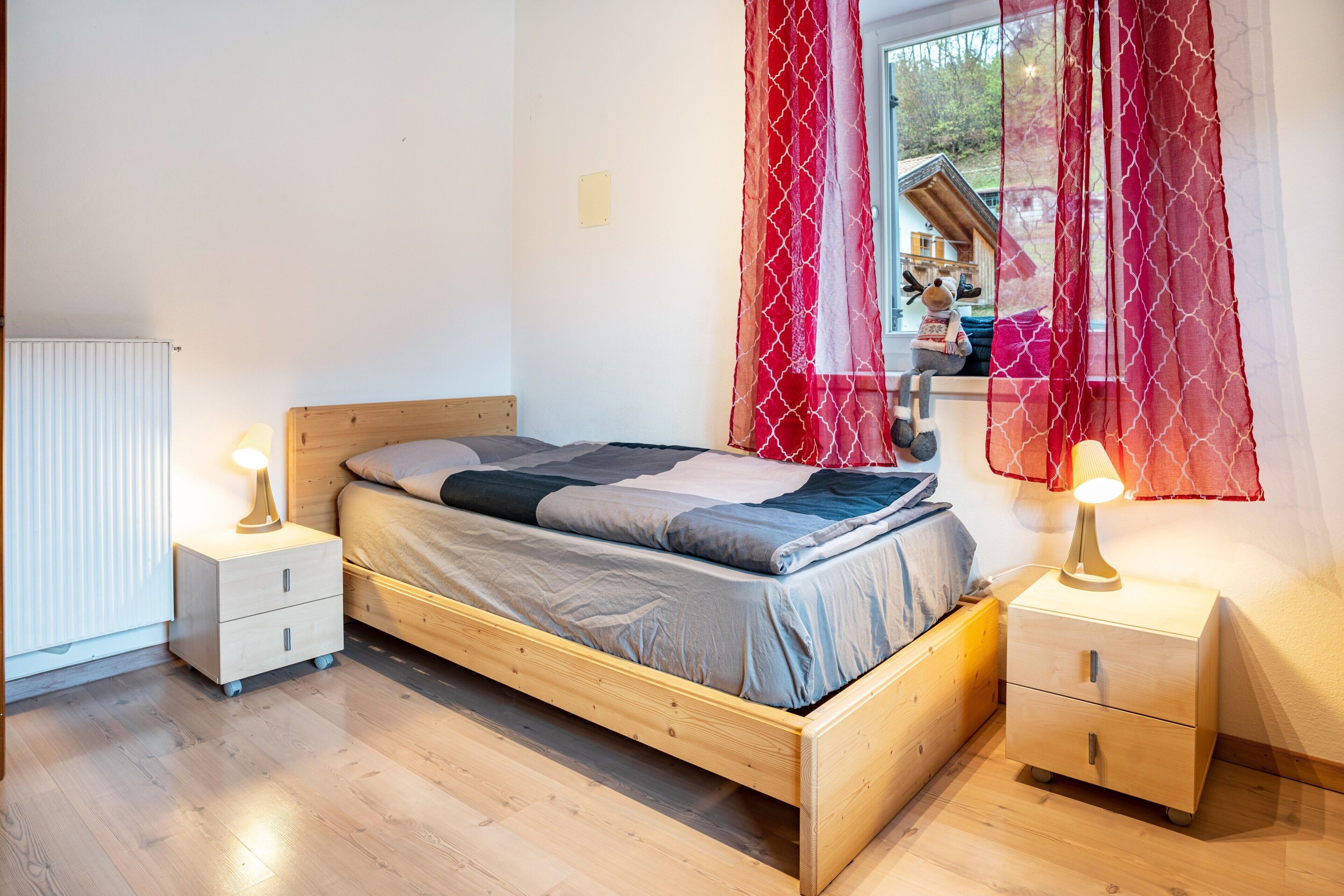 4 quartos, ferros/tábuas de passar roupa, Wi-Fi de cortesia