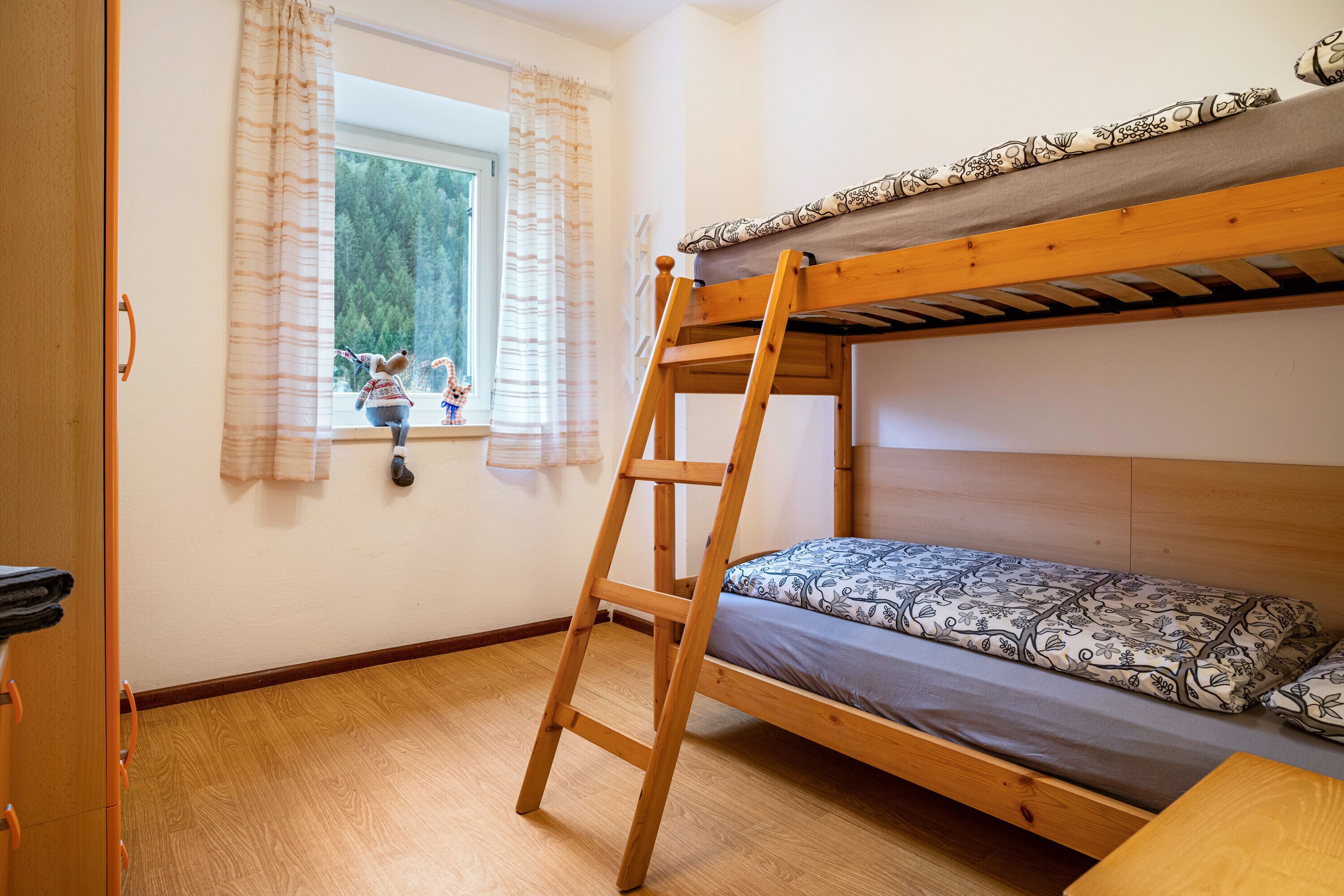 4 camere, ferro/asse da stiro, Wi-Fi gratuito, lenzuola