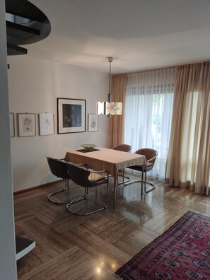 Dining - Großzügige Ferienwohnung im Gehobenen Stil in Traumhafter Lage und Ausblick (Immenstadt im Allgäu)