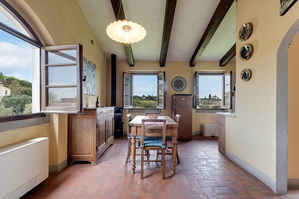 Dining - Farmhouse 'Il Pintello - La Lepre' with Shared Pool, Wi-Fi and Air Conditioning (San Casciano VP)