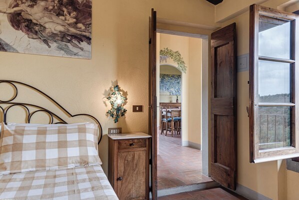 1 makuuhuone, silitysrauta/-lauta, ilmainen Wi-Fi, vuodevaatteet