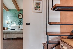 Interior - Farmhouse 'Il Pintello - Lo Scricciolo' with Shared Pool, Wi-Fi and Air Conditioning (San Casciano VP)