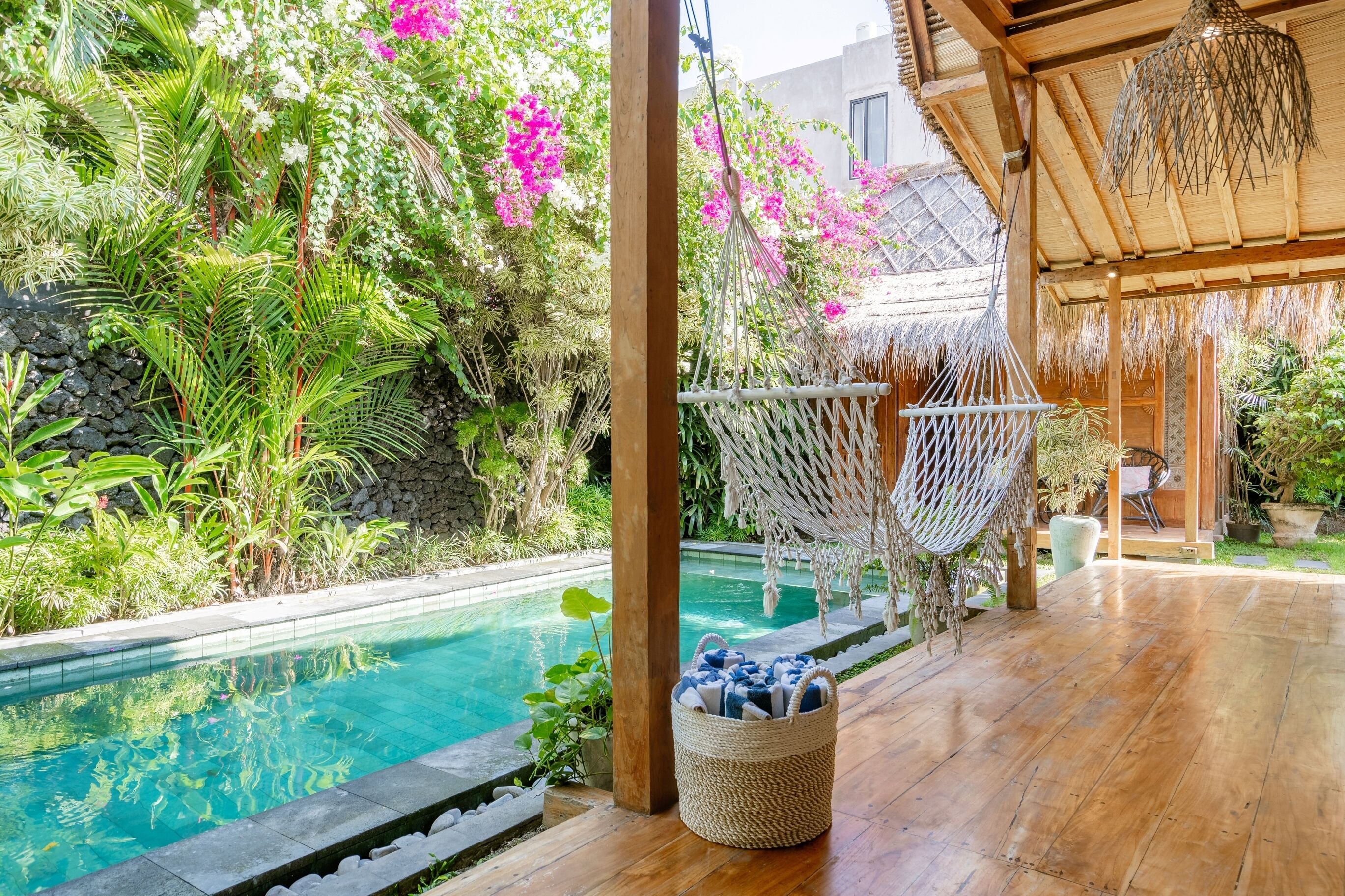 บริเวณภายนอก