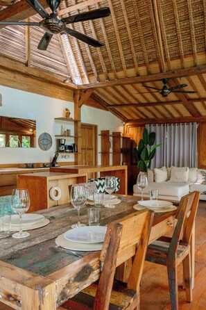 Design Villa | Private kitchen | Fridge, microwave, oven, stovetop - Wanderlust Villa by Betterplace (Canggu)