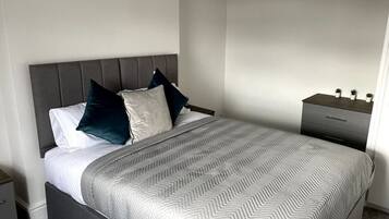 2 chambres, fer et planche Ă repasser, Wi-Fi gratuit, draps fournis