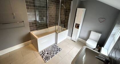 Two Bed Charming Cottage