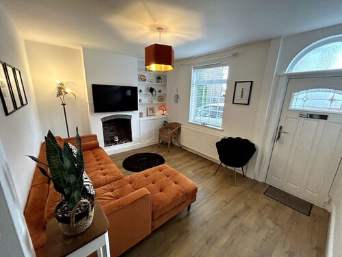 Two Bed Charming Cottage