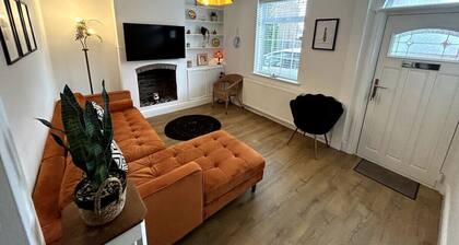 Two Bed Charming Cottage