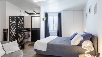 1 bedroom, iron/ironing board, free WiFi, bed sheets