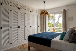 4 dormitorios, tabla de planchar con plancha, wifi gratis y ropa de cama