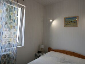 2 soverom og strykejern/-brett