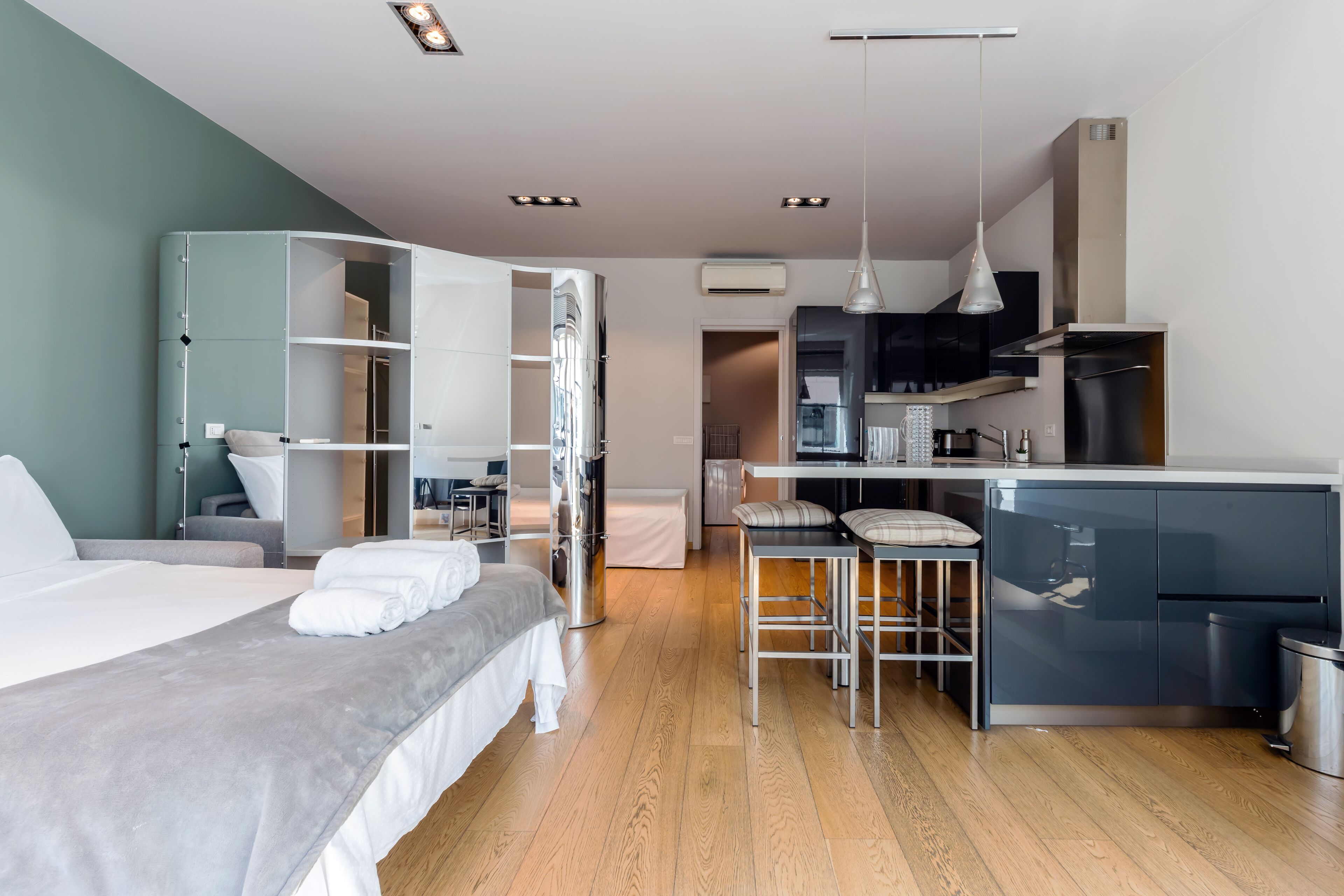 City Apartment (Via Broletto 37) | Trang bị nội thất với thiết kế riêng biệt, bàn ủi/dụng cụ ủi quần áo 