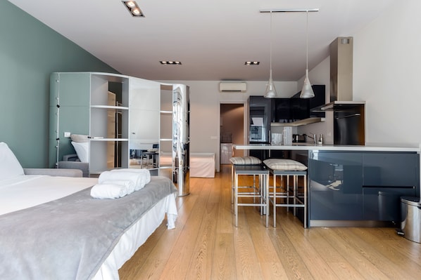 City Apartment (Via Broletto 37) | Individually furnished, iron/ironing board, free WiFi, bed sheets - Milan Retreats Brera (Milan)