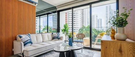 Téléviseur, bureau