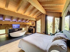 4 Schlafzimmer, Bügeleisen/Bügelbrett, Reisekinderbett, WLAN