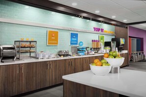 Ilmainen päivittäinen buffetaamiainen