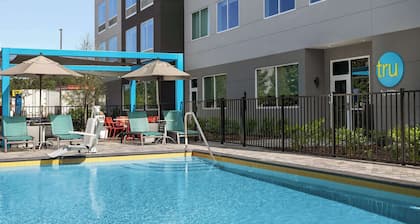 Tru by Hilton Jacksonville West I 295