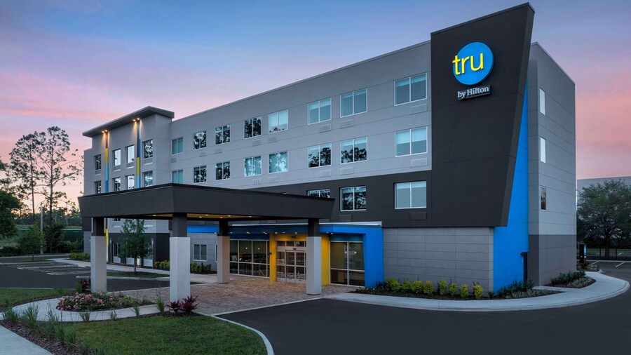 Tru by Hilton Jacksonville West I 295