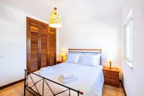 1 bedroom, iron/ironing board, WiFi, bed sheets - Apartment Pera - 5 minutes away from the beach (Pêra)