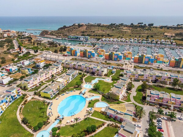 Pool - Apartment Mayah - Albufeira marina (Albufeira)