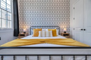 3 多间卧室、办公桌、熨斗/熨衣板、旅行婴儿床