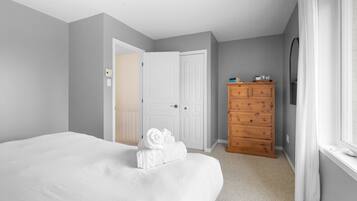 4 habitaciones, tabla de planchar con plancha y wifi gratis