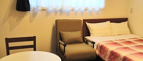 1 bedroom, desk, free WiFi, bed sheets