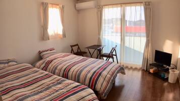 1 bedroom, desk, free WiFi, bed sheets