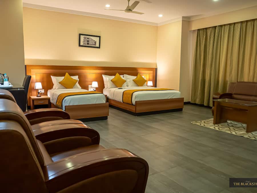 Suite estudio de lujo | Sábanas de algodón egipcio y ropa de cama de alta calidad