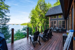 Terrace/patio - Luxury Lodge Experience in Muskoka (Huntsville)
