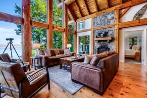 Interior - Luxury Lodge Experience in Muskoka (Huntsville)