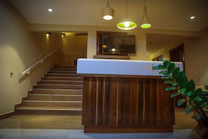 Reception - Aleri's Garden (Ada)