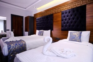 Comfort Triple Room | In-room safe, desk, laptop workspace, soundproofing - Golden Stone Hotel Istanbul (Istanbul)