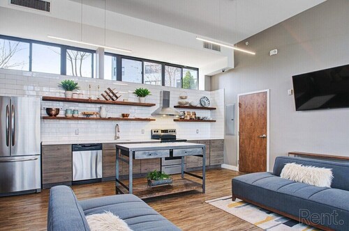 This apartment is a 2 bedroom(s), 1 bathrooms, located in Philadelphia, PA.