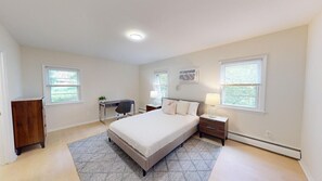 2 bedrooms, desk, iron/ironing board, travel cot