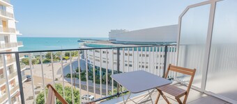 Studio for 2 with direct beach access, balcony